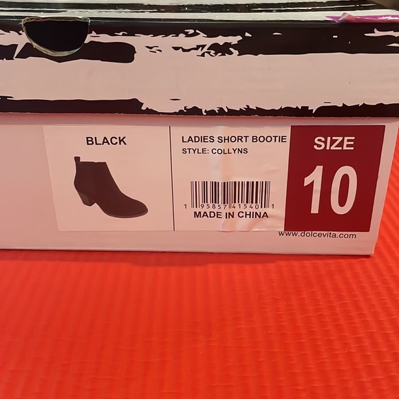 Dolce Vita Short Booties - Collyns - Size 10 - Brand New - Picture 2 of 4